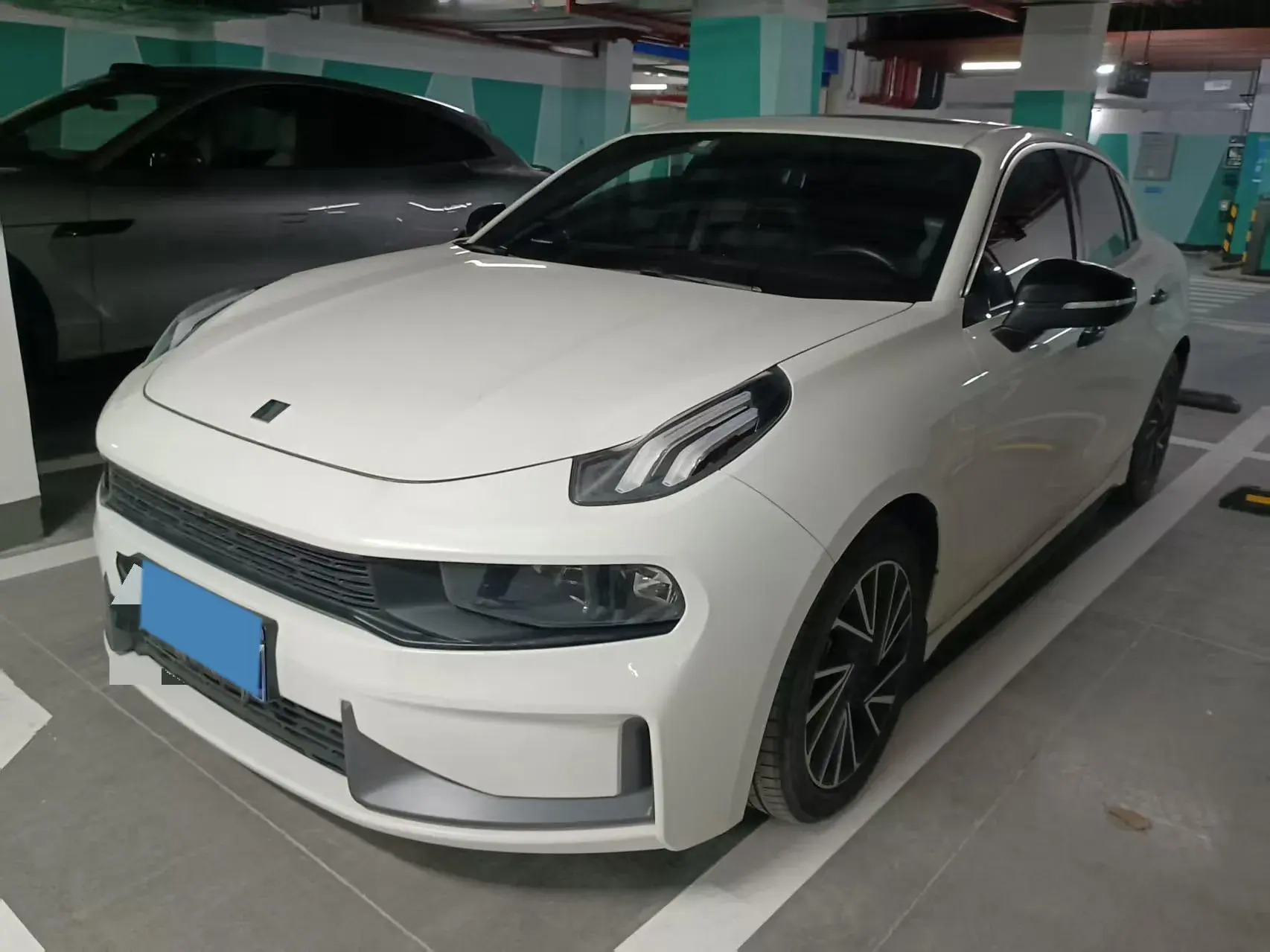 2022 LYNK&CO 03 view 1