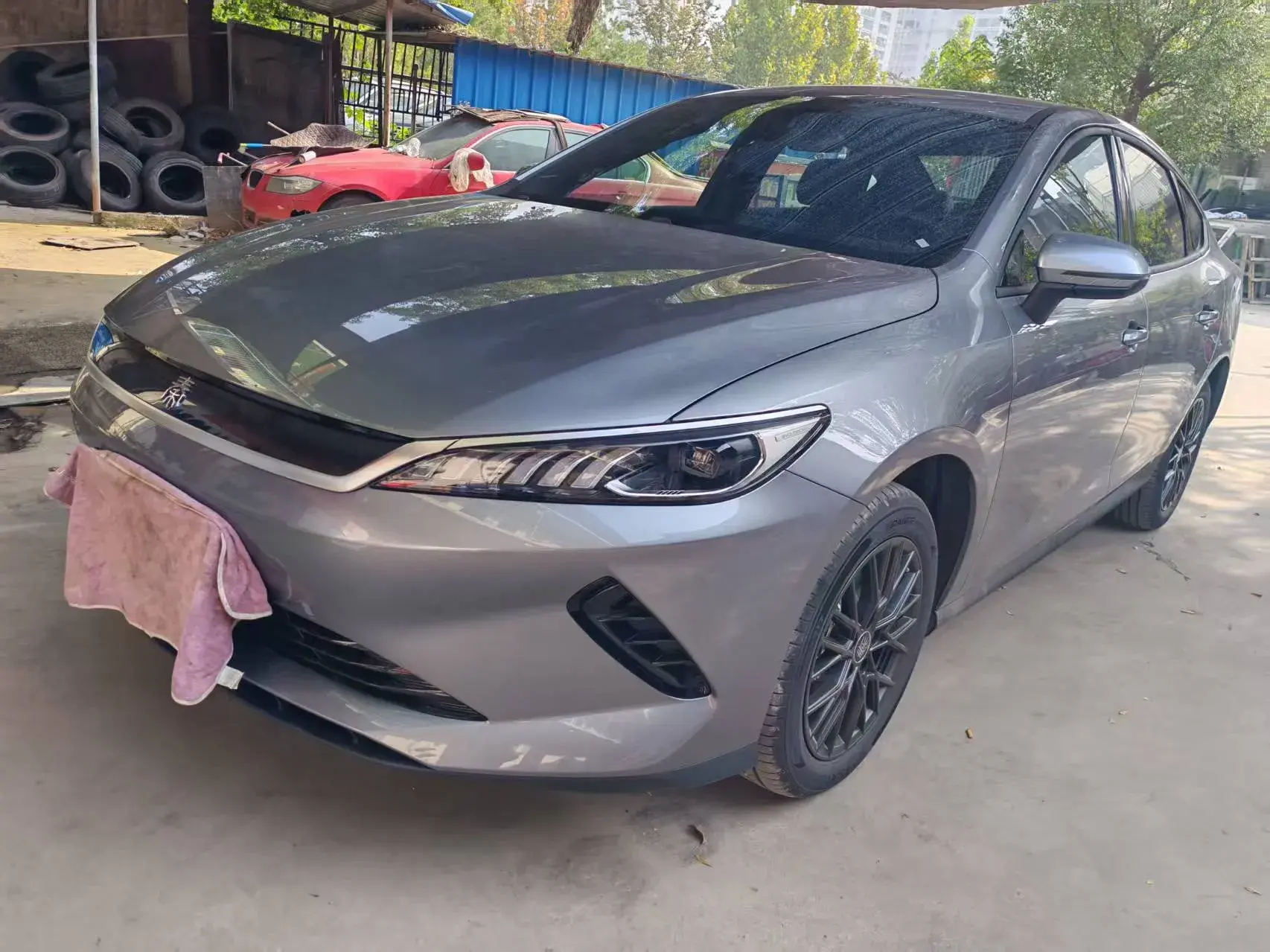 2025 BYD QIN view 1