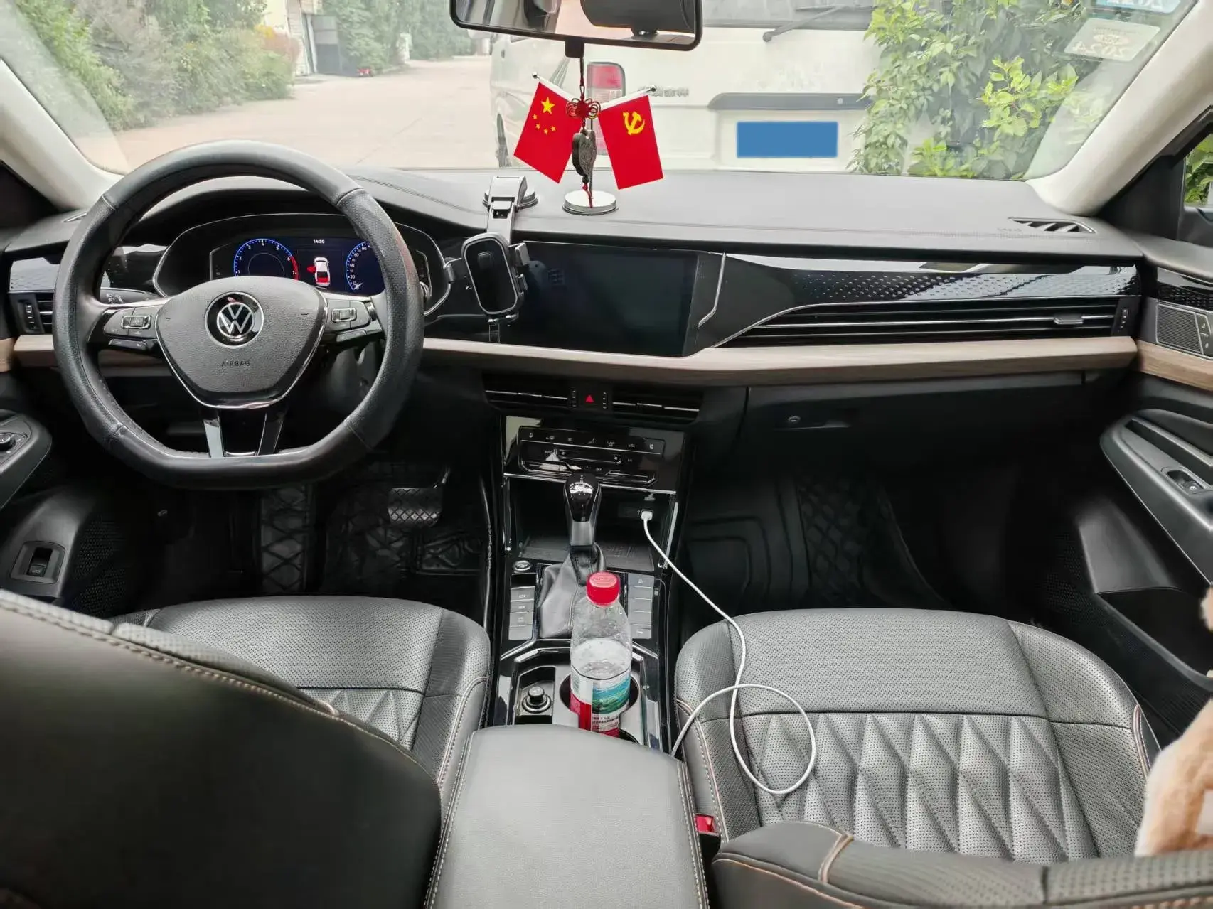 2020 VOLKSWAGEN PASSAT thumbnail 4