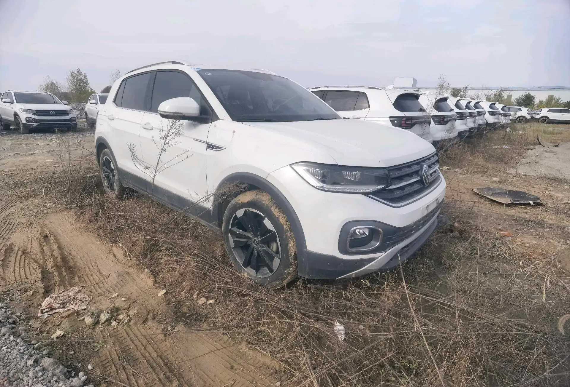 2023 VOLKSWAGEN TACQUA thumbnail 3