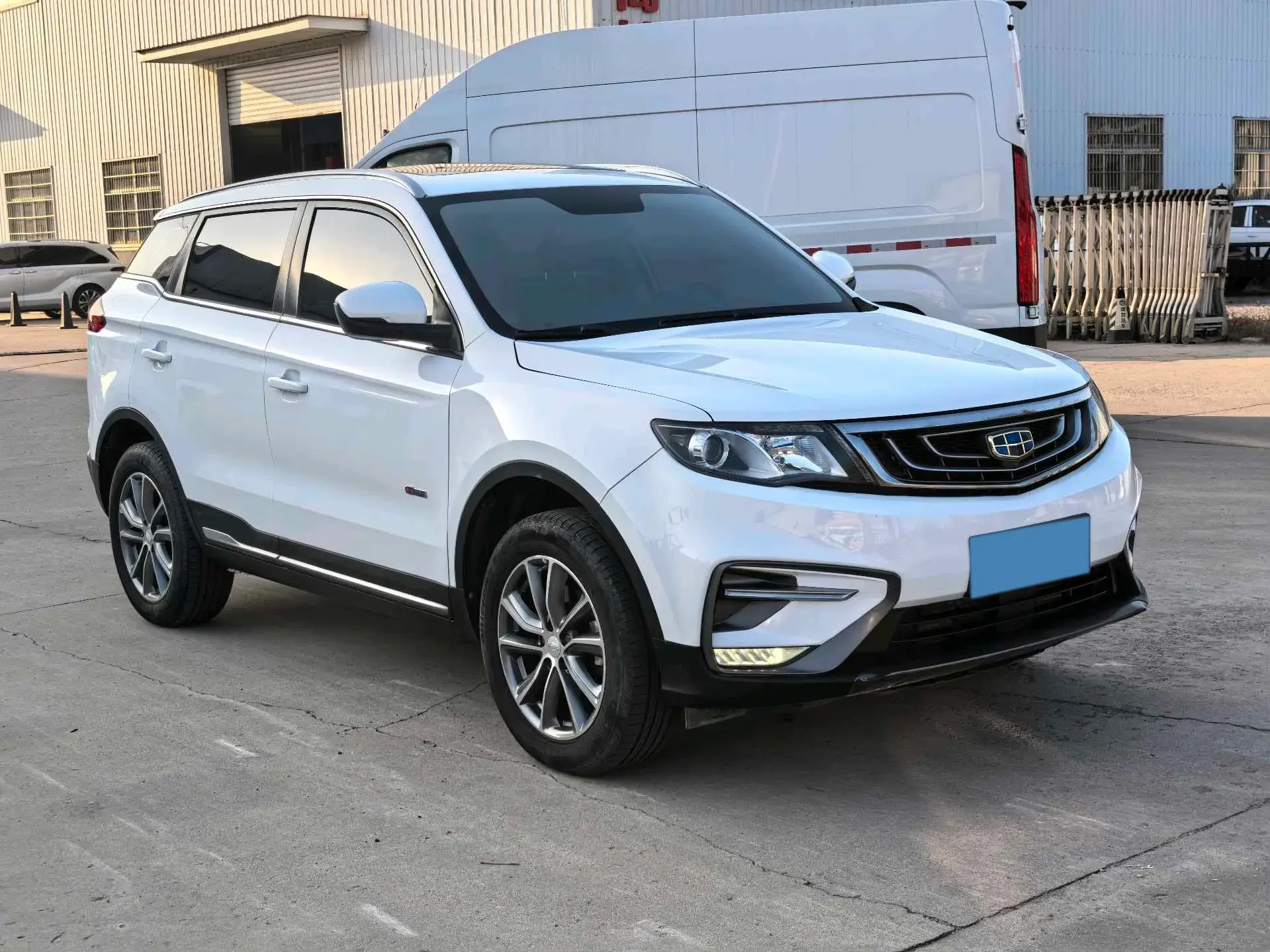 2018 GEELY AZKARRA thumbnail 3