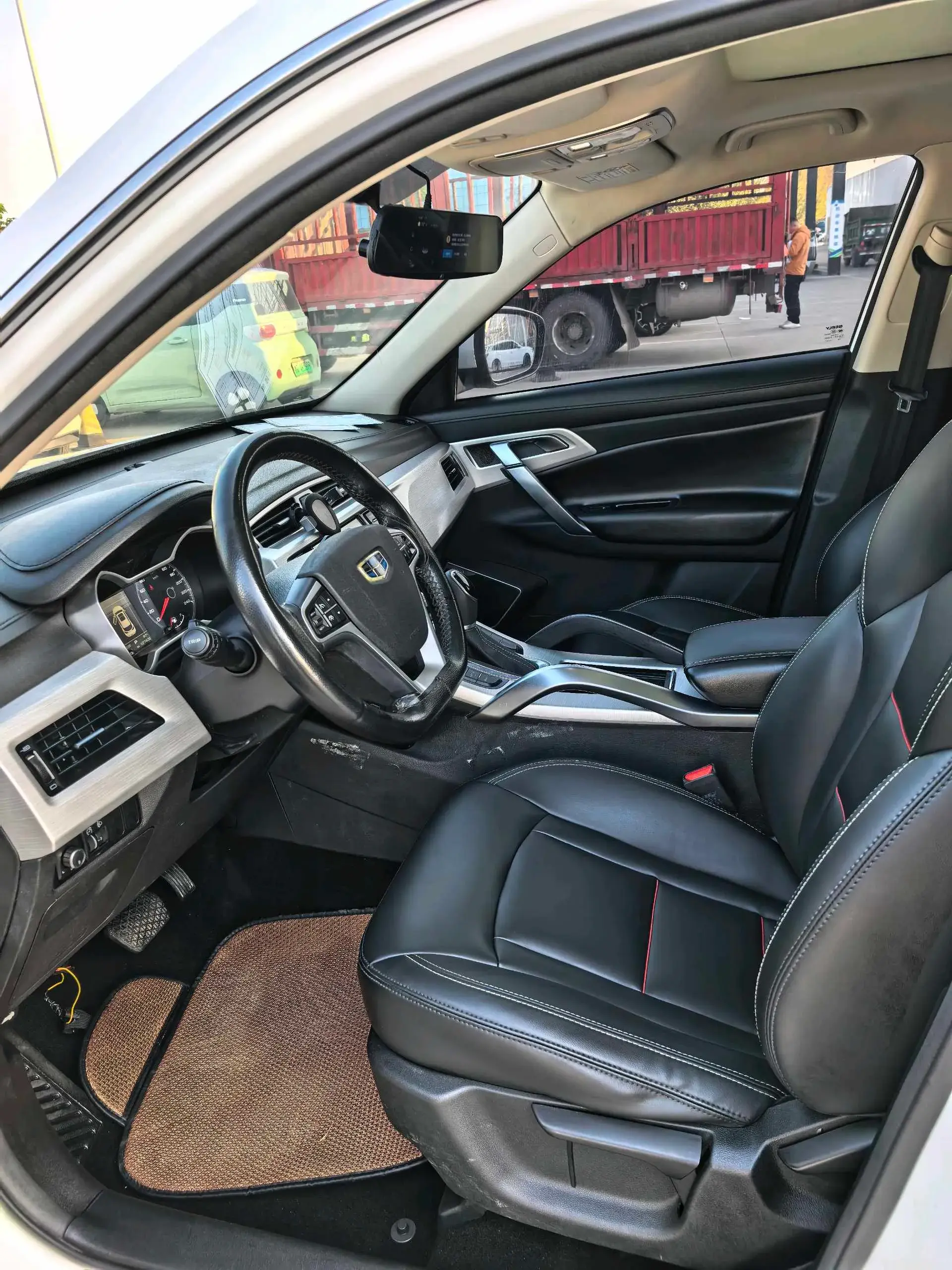 2018 GEELY AZKARRA thumbnail 4