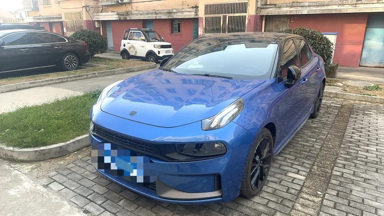 2020 LYNK&CO 03 view 1