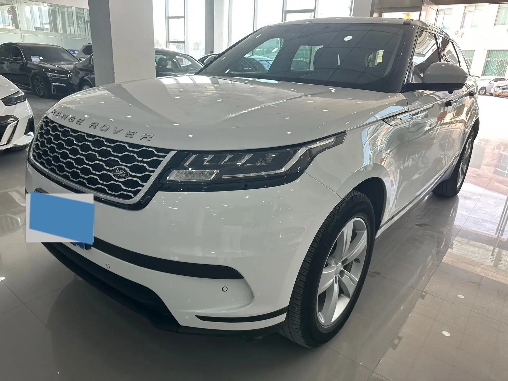 2020 LAND ROVER view 1
