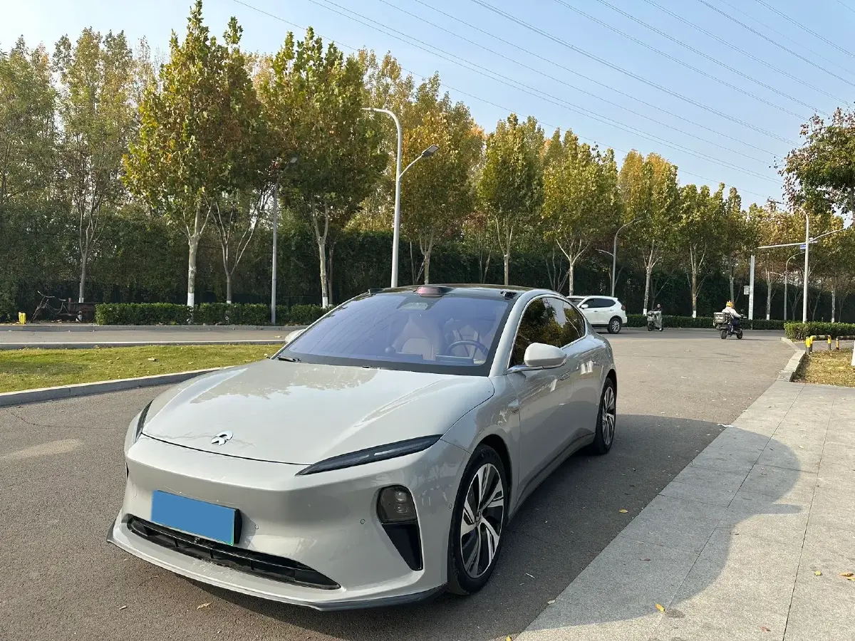 2022 NIO ET5 BEV 75KWH