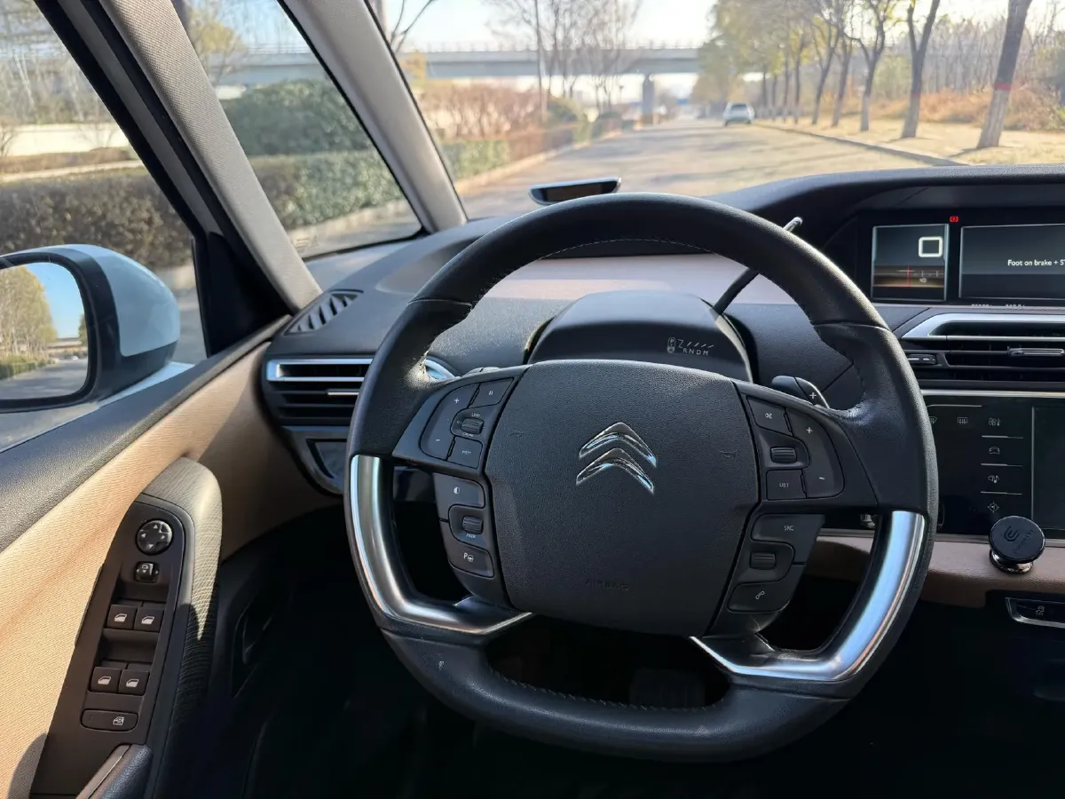 2015 Citroen C4 Picasso 1.6T 165HP L4 6AT,autocango,china used car exporter,china ev exporter,chinese used car exporter,chinese used ev exporter