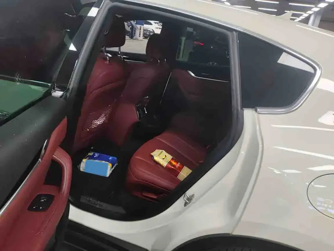 2019 MASERATI LEVANTE thumbnail 3