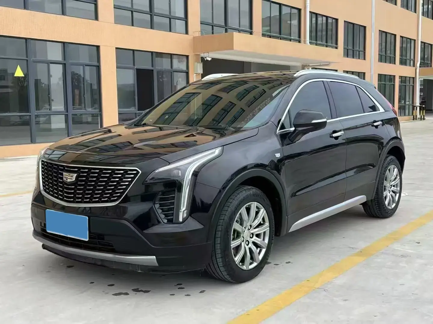 2018 CADILLAC XT4 view 1