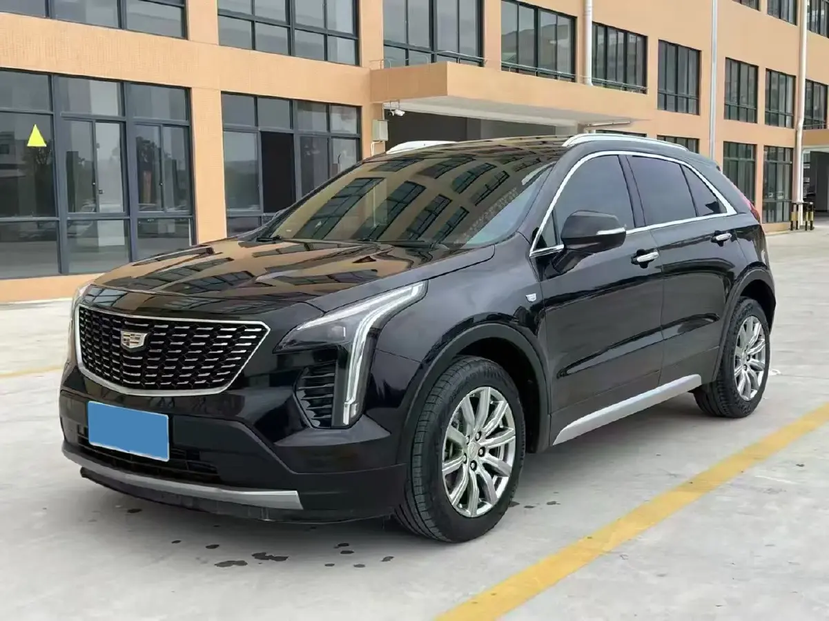 2018 Cadillac XT4 2.0T 241HP L4 9AT