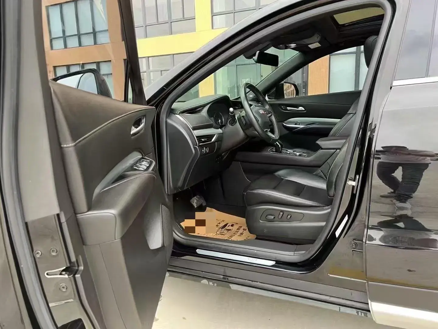 2018 CADILLAC XT4 thumbnail 4