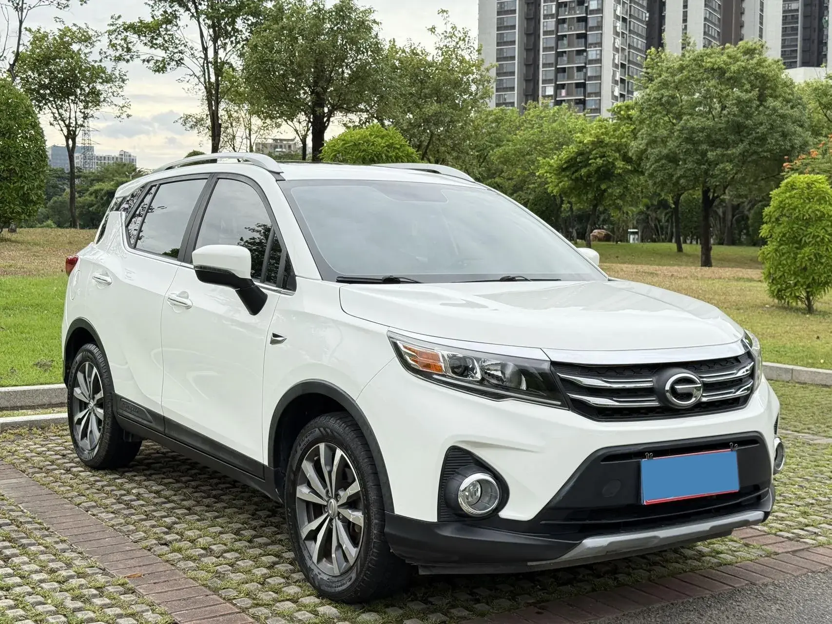 2019 GAC TRUMPCHI thumbnail 3