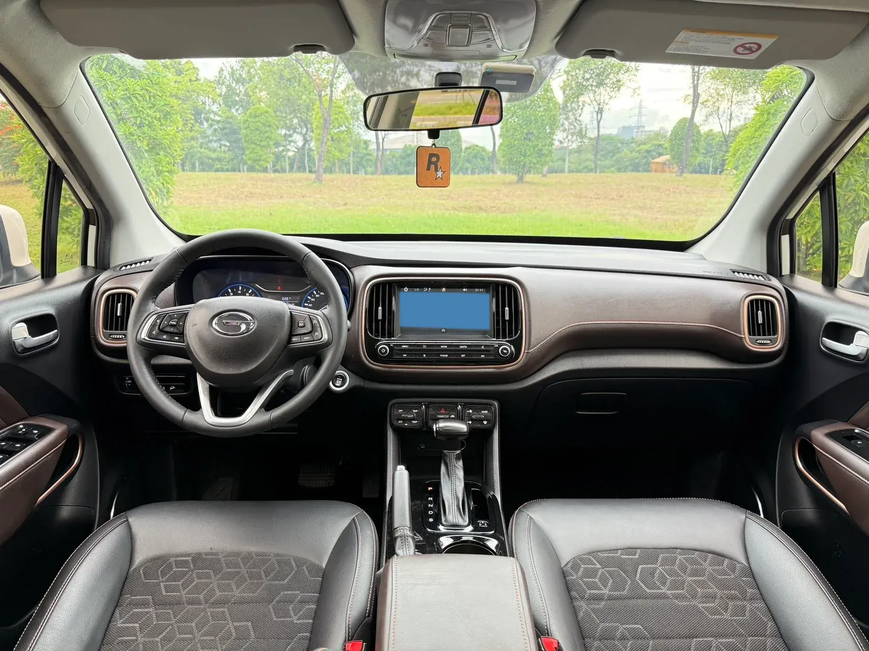 2019 GAC TRUMPCHI thumbnail 4