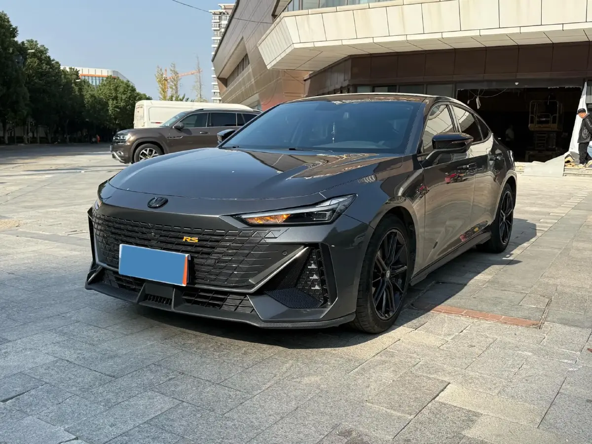 2022 ChangAn UNI-V 1.5T 188HP L4 7DCT