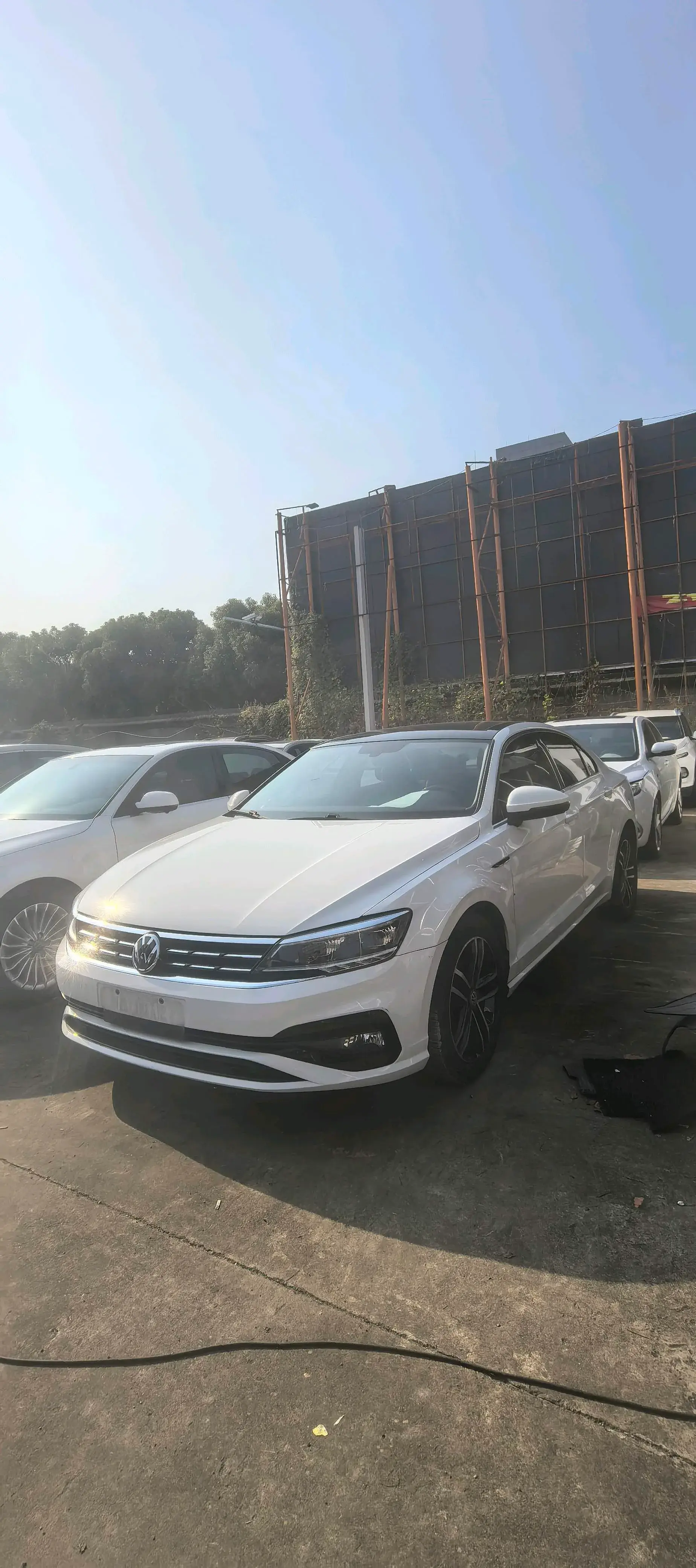 2021 VOLKSWAGEN LAMANDO view 1