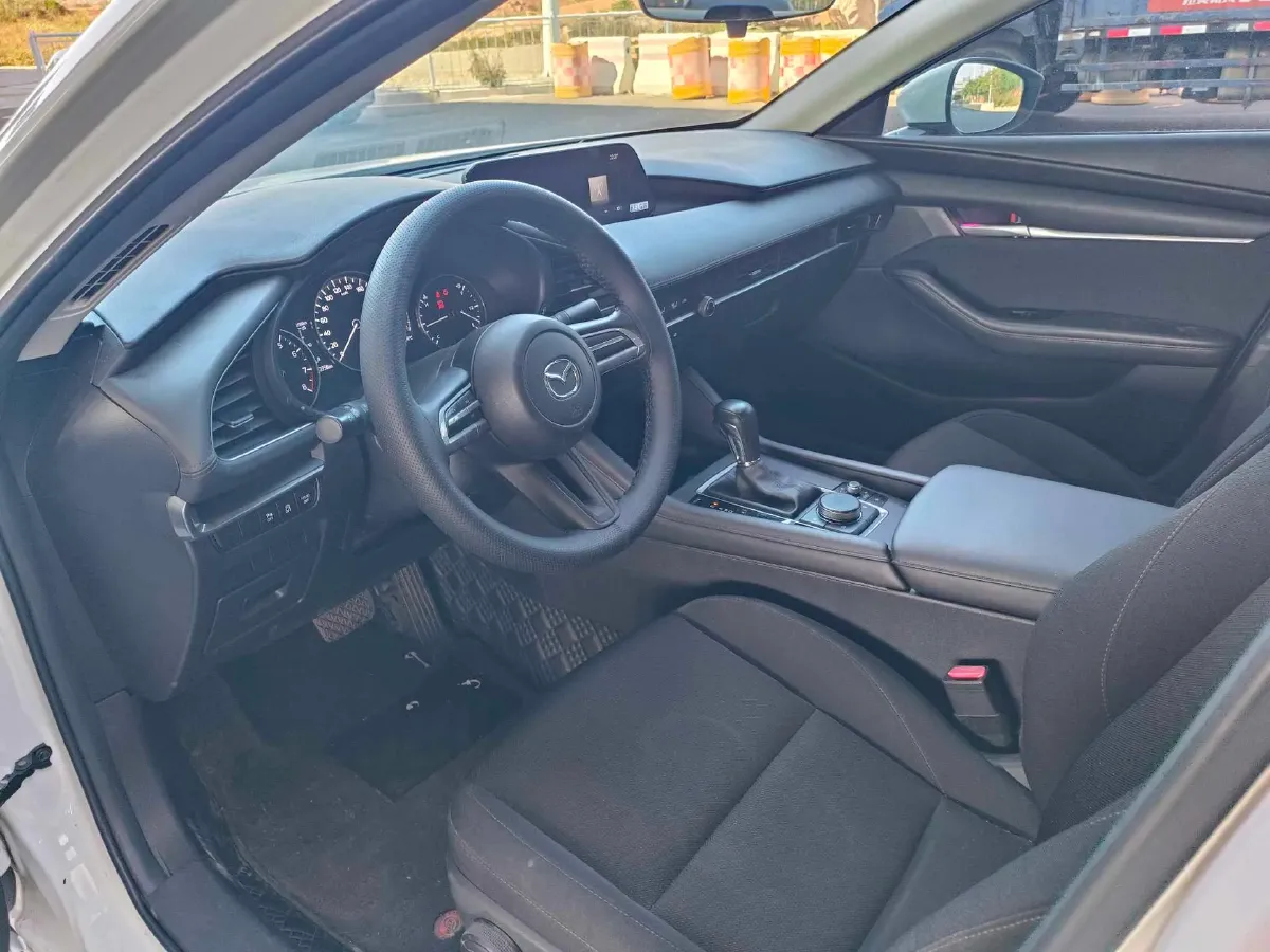 2021 Mazda 3 Axela 1.5L 117HP L4 6AT,autocango,china used car exporter,china ev exporter,chinese used car exporter,chinese used ev exporter