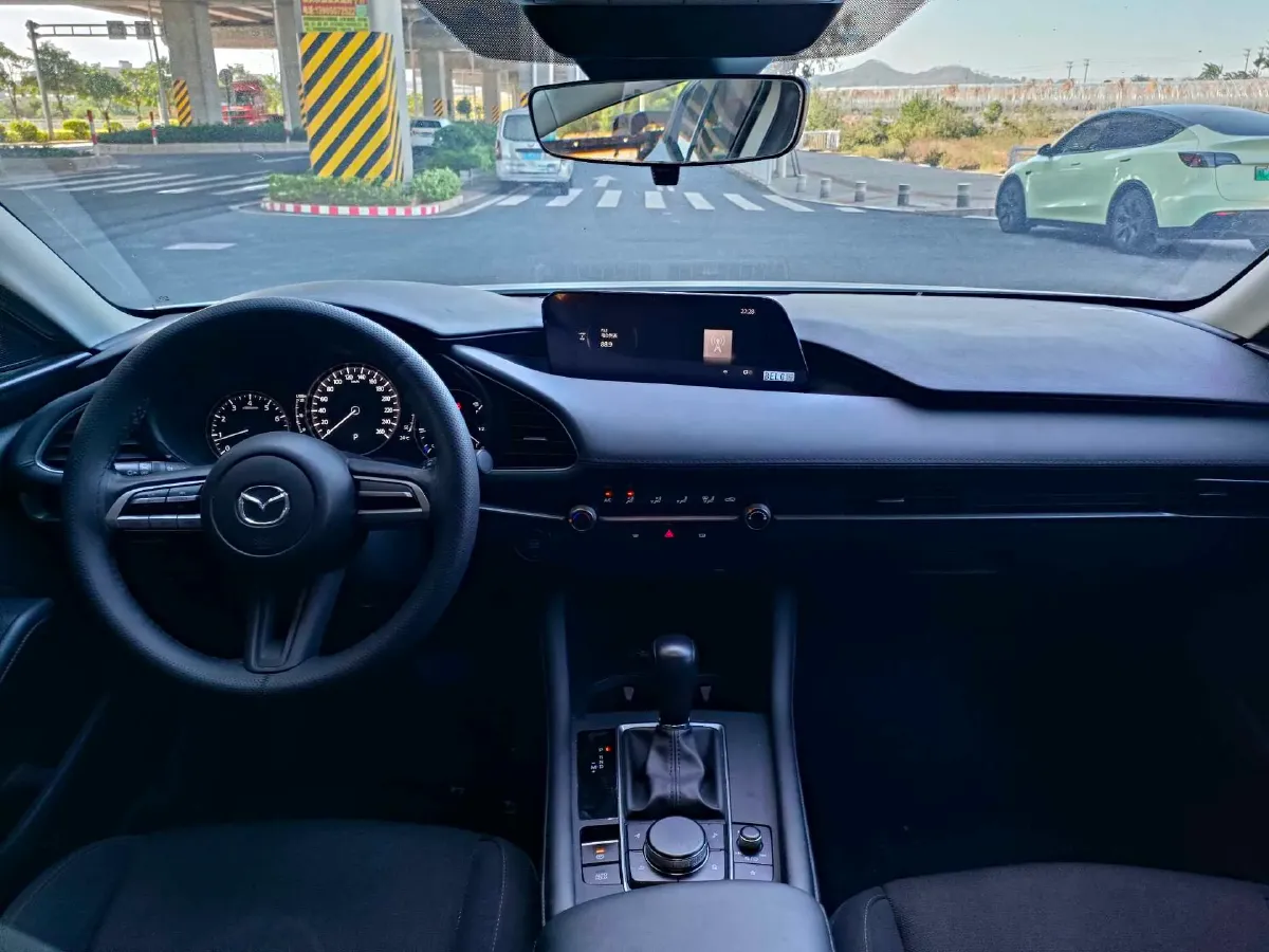 2021 Mazda 3 Axela 1.5L 117HP L4 6AT,autocango,china used car exporter,china ev exporter,chinese used car exporter,chinese used ev exporter