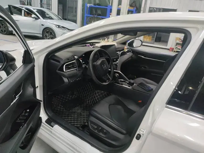 2021 TOYOTA CAMRY thumbnail 3