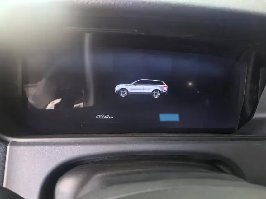 2021 LAND ROVER thumbnail 4