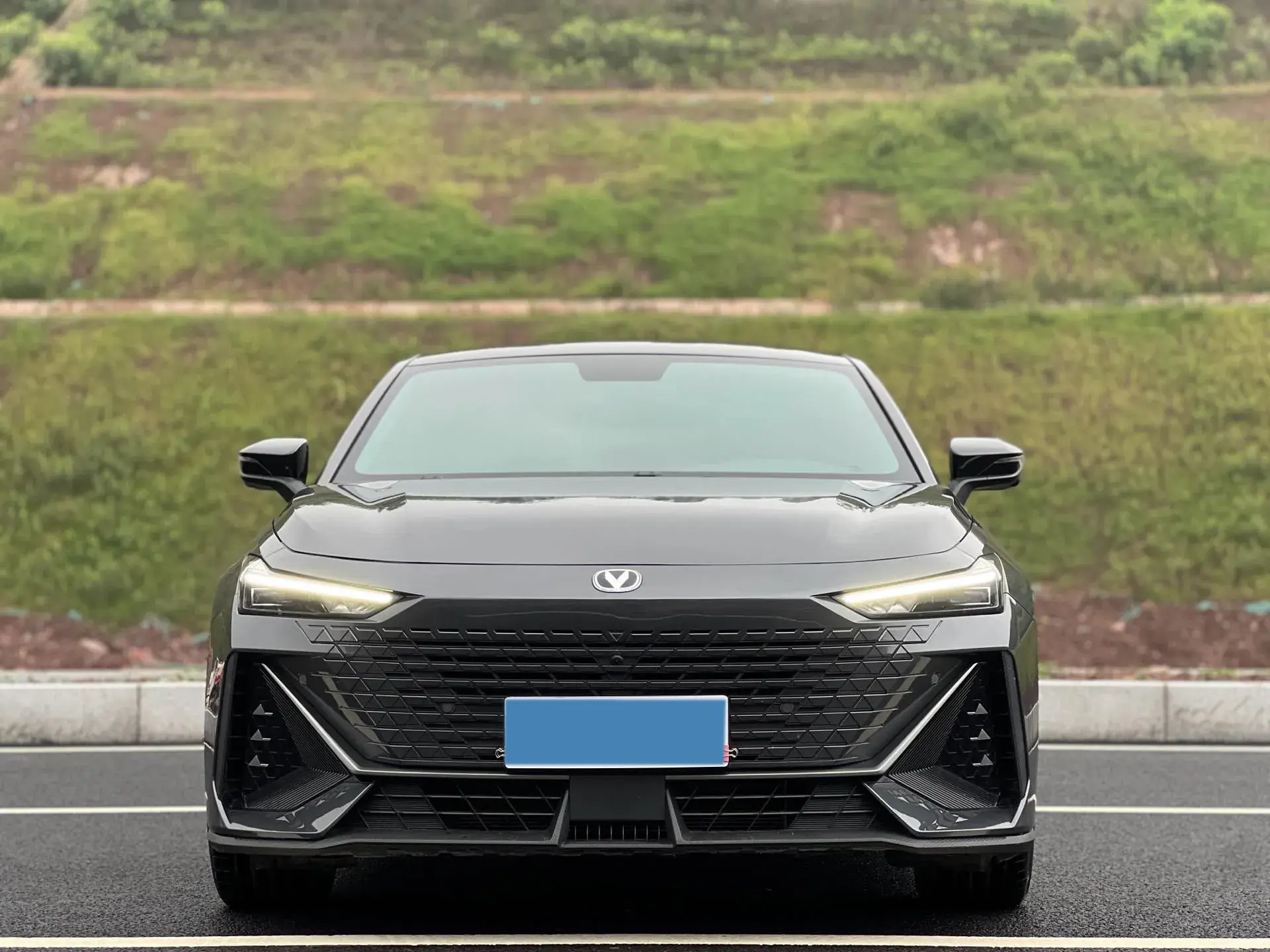 2023 CHANGAN UNI-V thumbnail 3