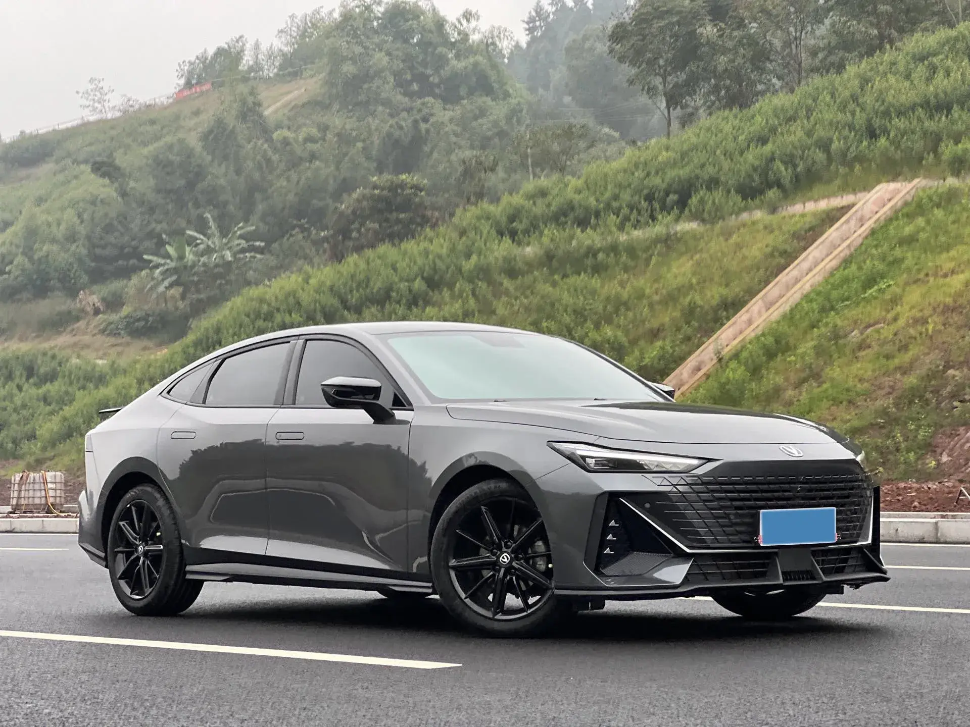 2023 CHANGAN UNI-V thumbnail 2