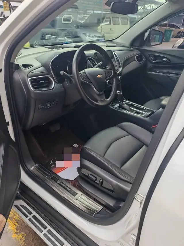 2018 CHEVROLET EQUINOX thumbnail 4