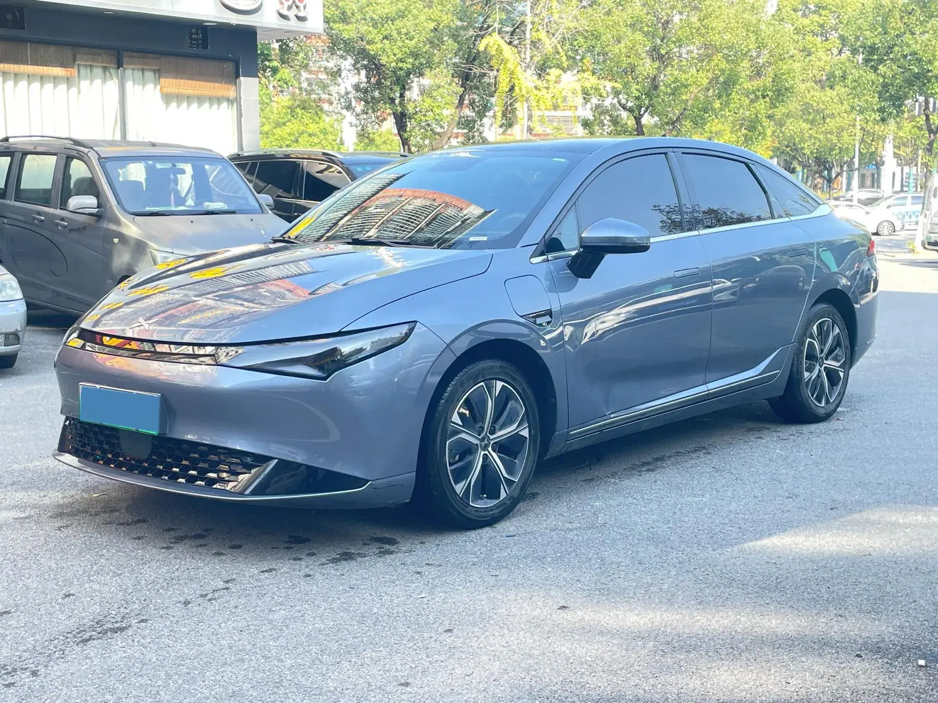 2023 XPENG P5 view 1