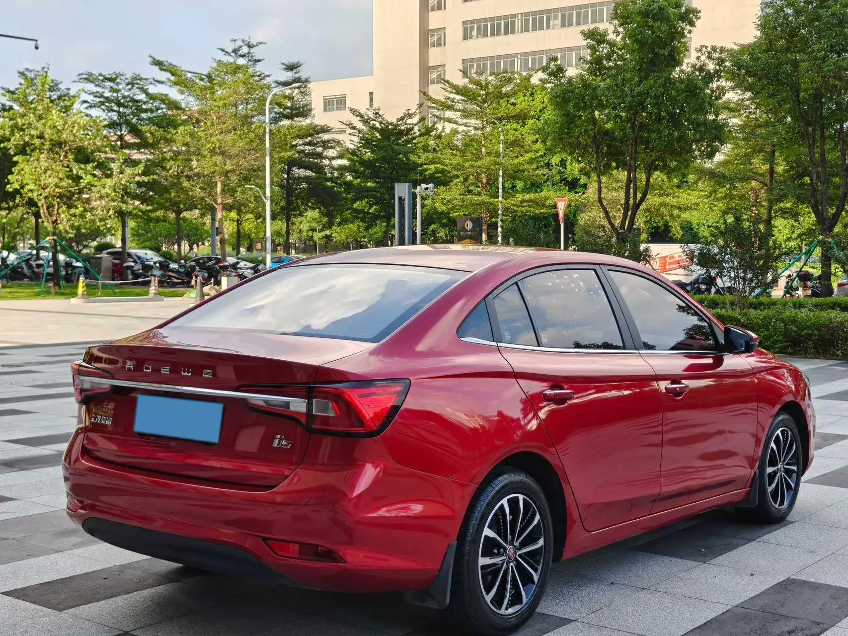 2019 ROEWE I5 thumbnail 4