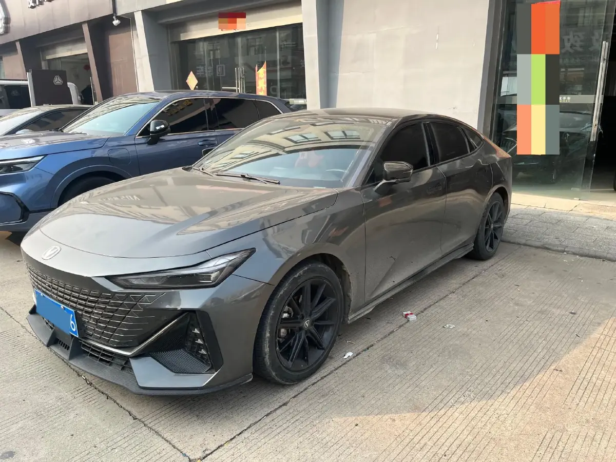 2022 ChangAn UNI-V 1.5T 188HP L4 7DCT