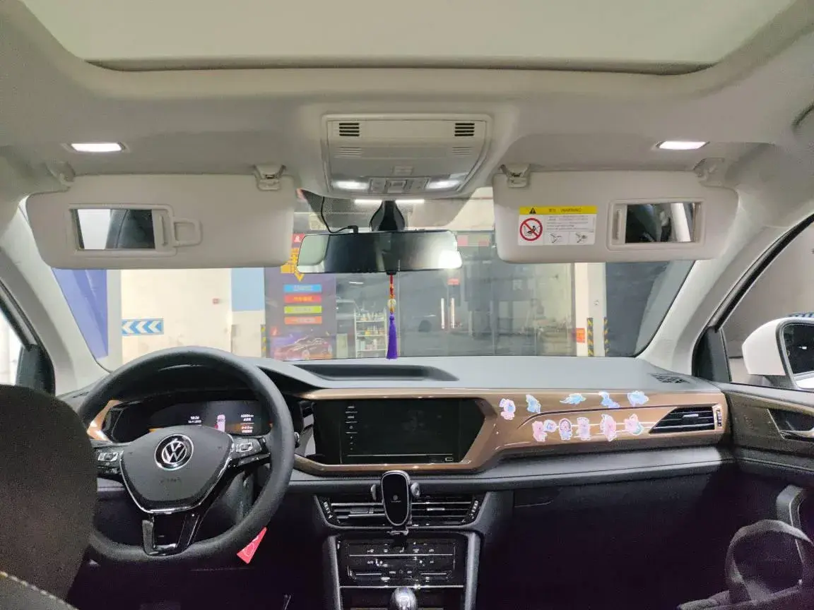 2022 VOLKSWAGEN THARU thumbnail 2