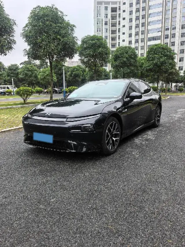 2023 XPENG P7 view 1