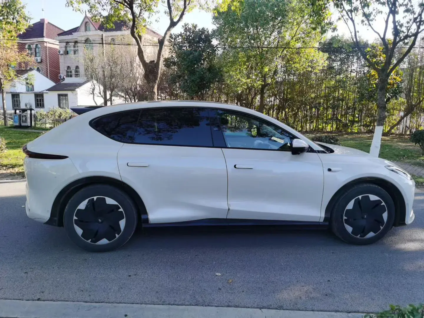 2023 IM LS7 thumbnail 3