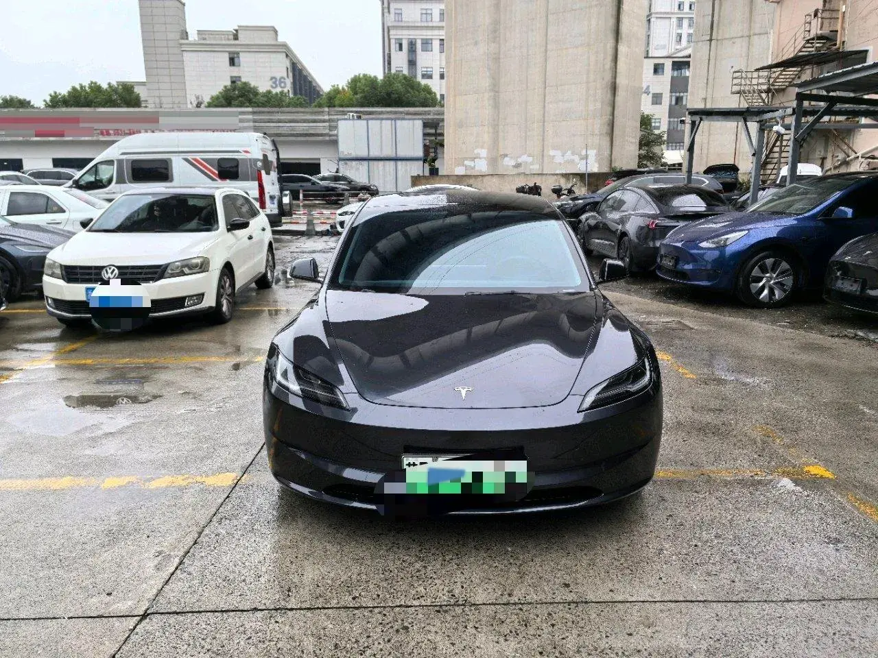 2025 TESLA MODEL thumbnail 2