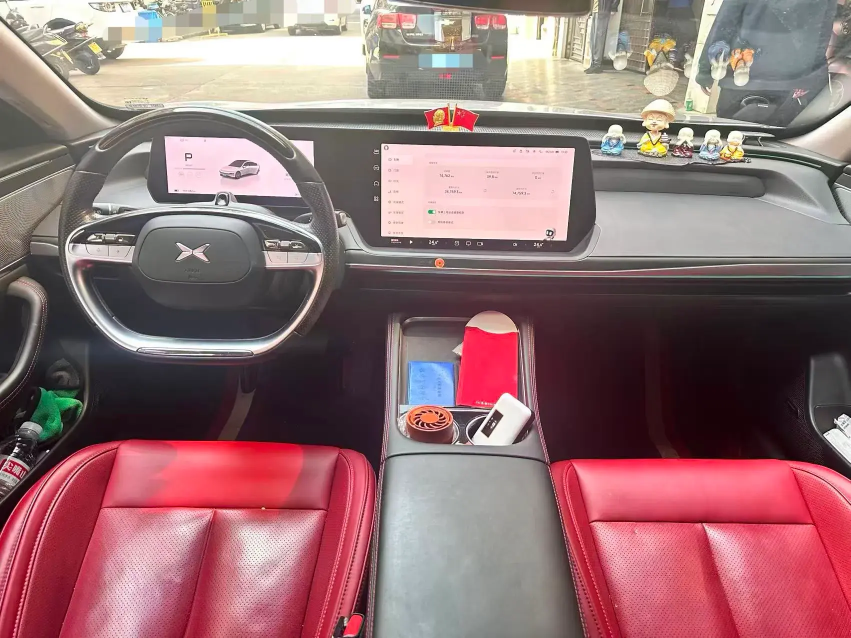 2023 XPENG P7 thumbnail 4