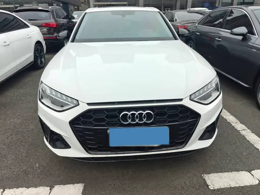 2022 AUDI A4L thumbnail 2