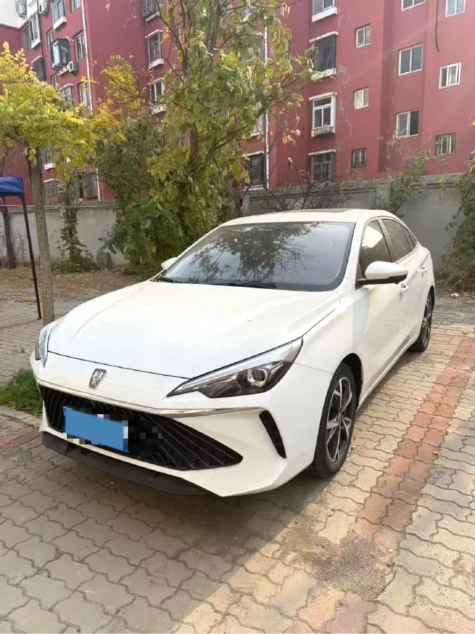 2023 Roewe i5 1.5L 129HP L4 CVT