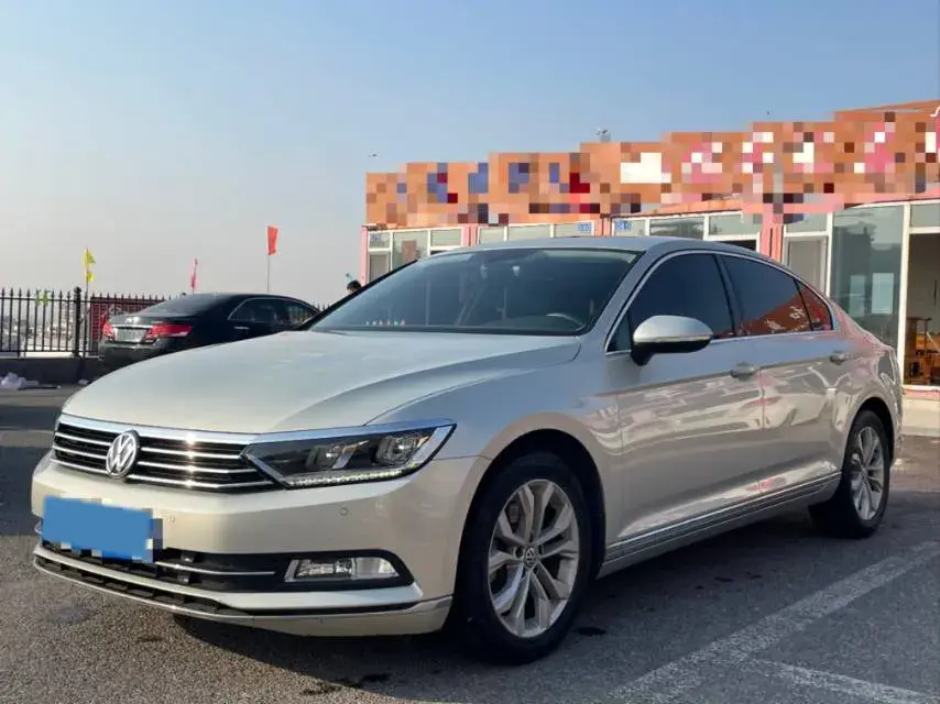2019 VOLKSWAGEN MAGOTAN view 1
