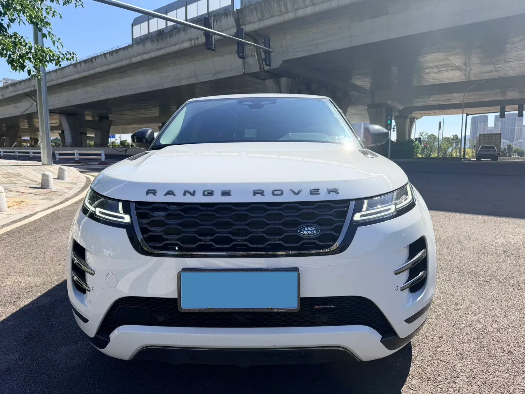 2023 LAND ROVER thumbnail 2