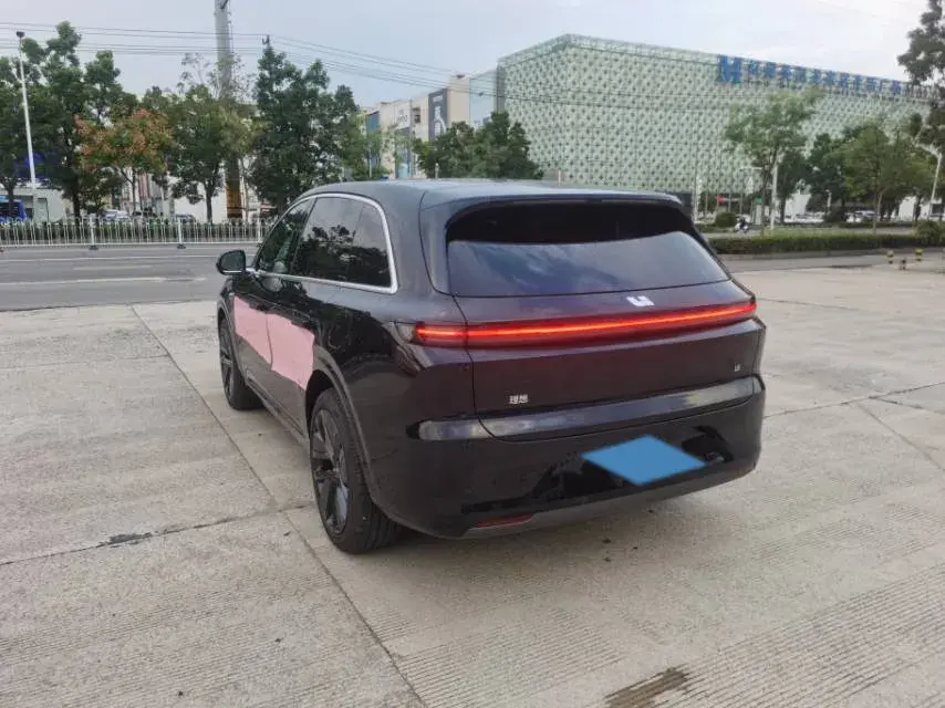 2024 LI L6 thumbnail 3