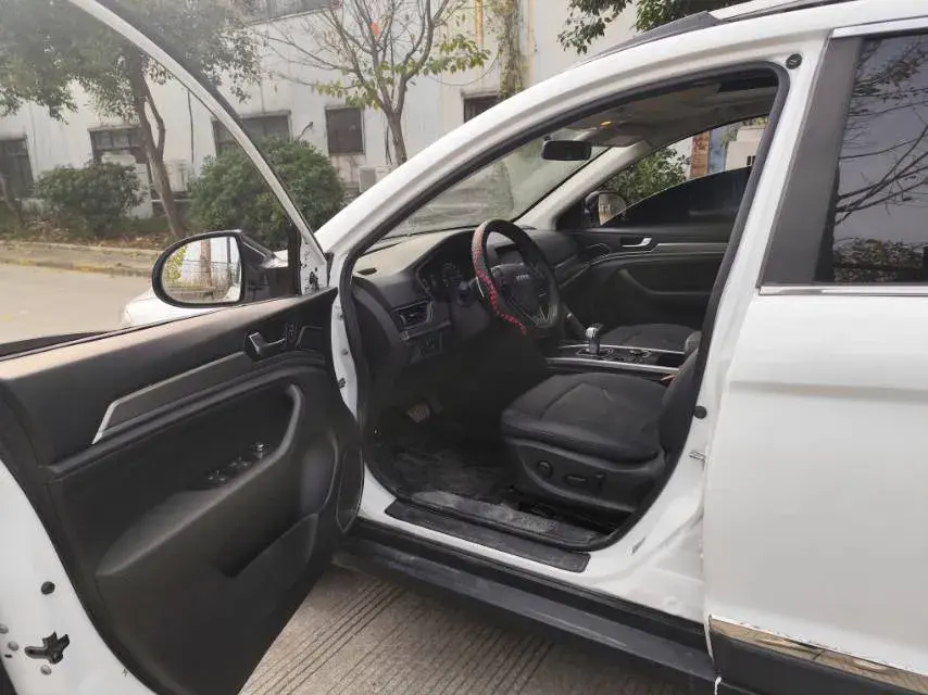 2019 HAVAL H6 thumbnail 2