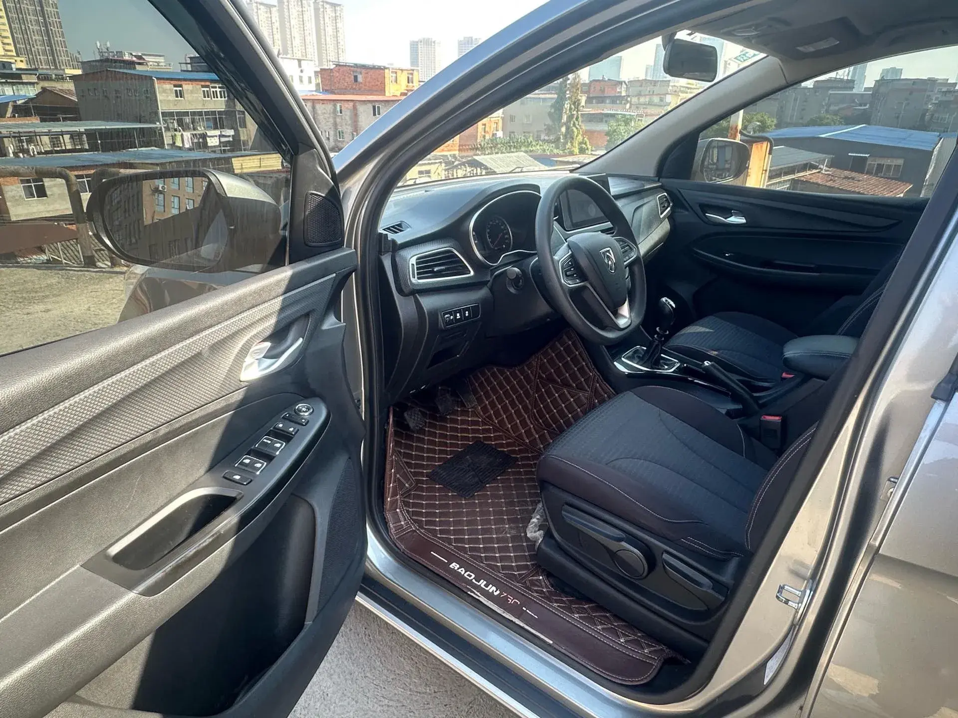 2019 BAOJUN 730 thumbnail 3