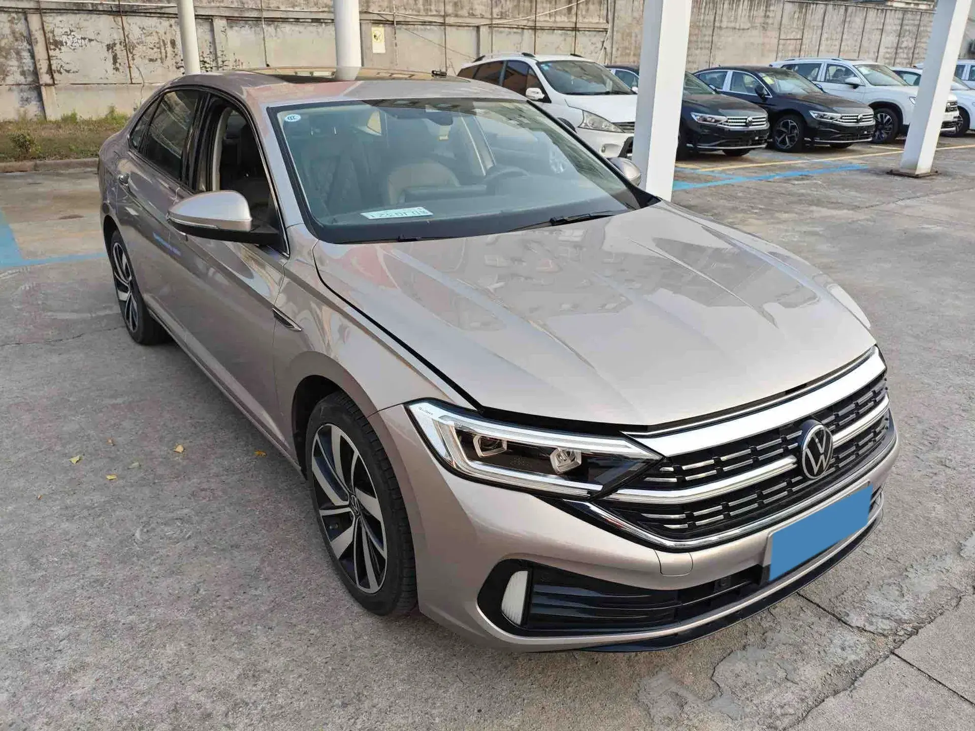 2023 VOLKSWAGEN SAGITAR thumbnail 2