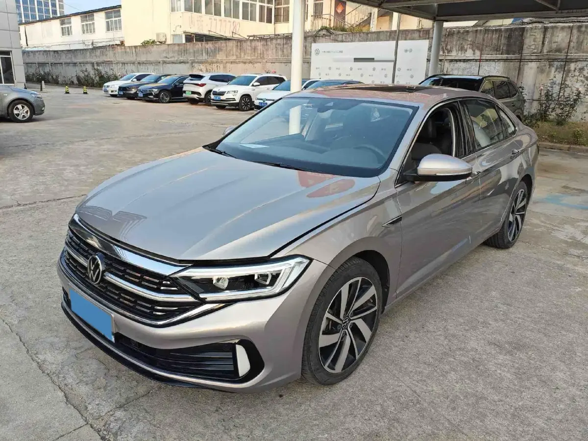 2023 Volkswagen Sagitar 1.5T 160HP L4 7DCT