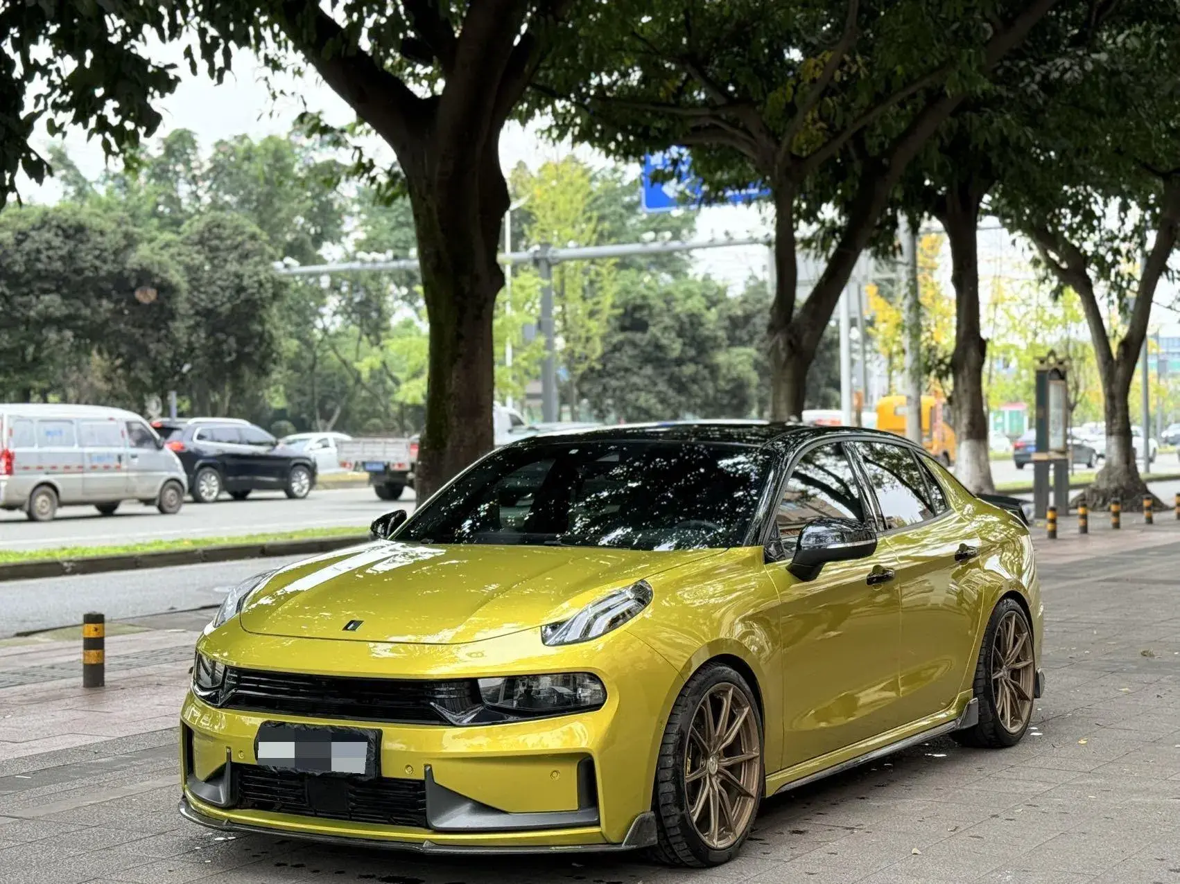 2023 LYNK&CO 03 view 1