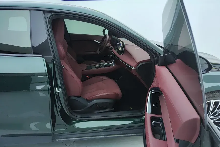 2023 MG 7 2.0T 261HP L4 9AT,autocango,china used car exporter,china ev exporter,chinese used car exporter,chinese used ev exporter