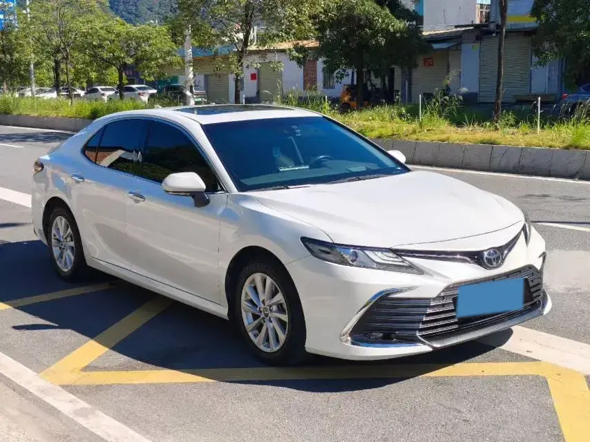 2021 TOYOTA CAMRY thumbnail 3