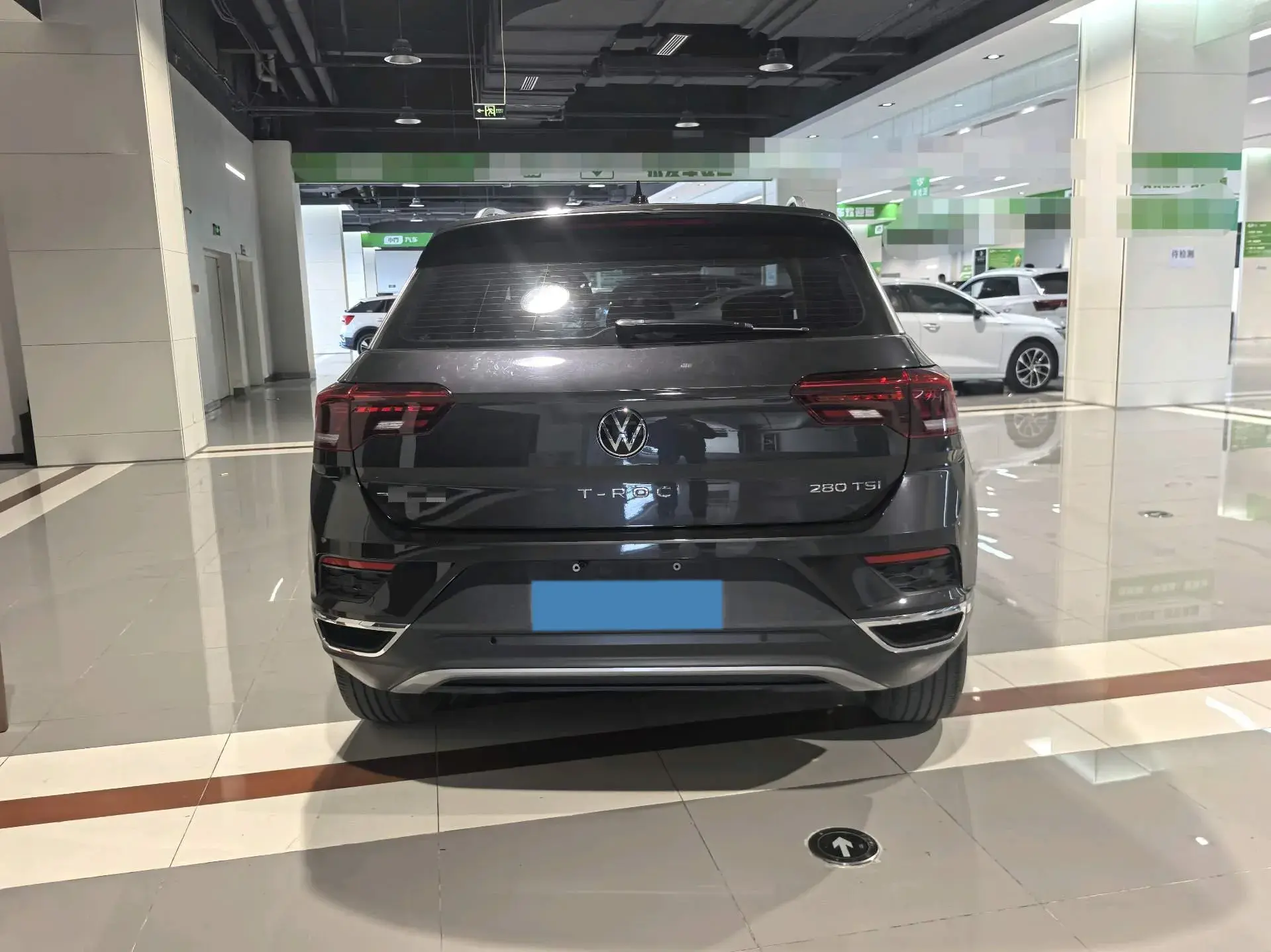 2022 VOLKSWAGEN T-ROC thumbnail 2