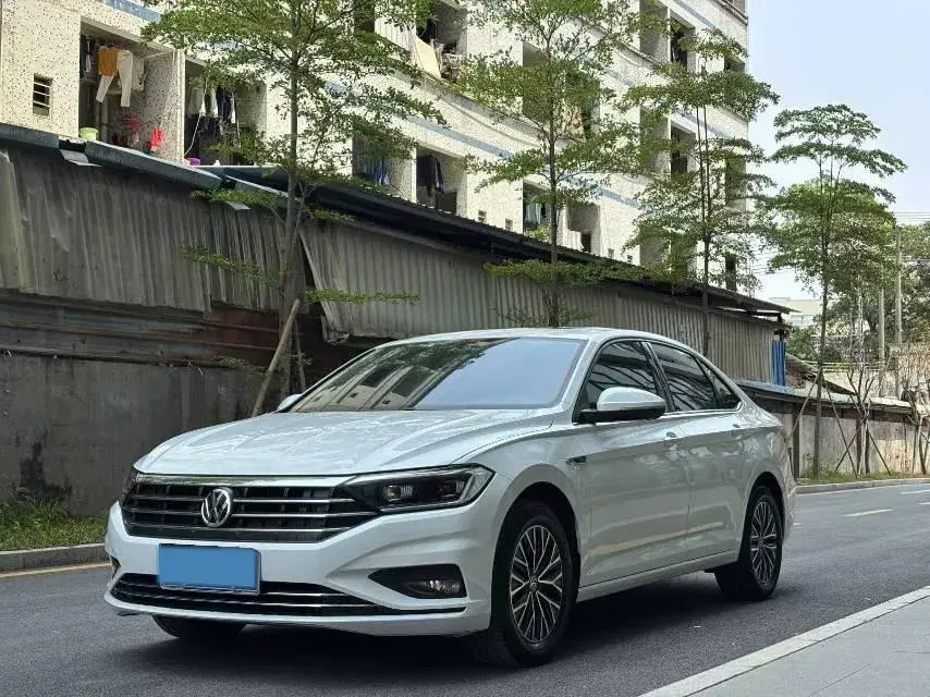 2020 Volkswagen Sagitar 1.4T 150HP L4 7DCT