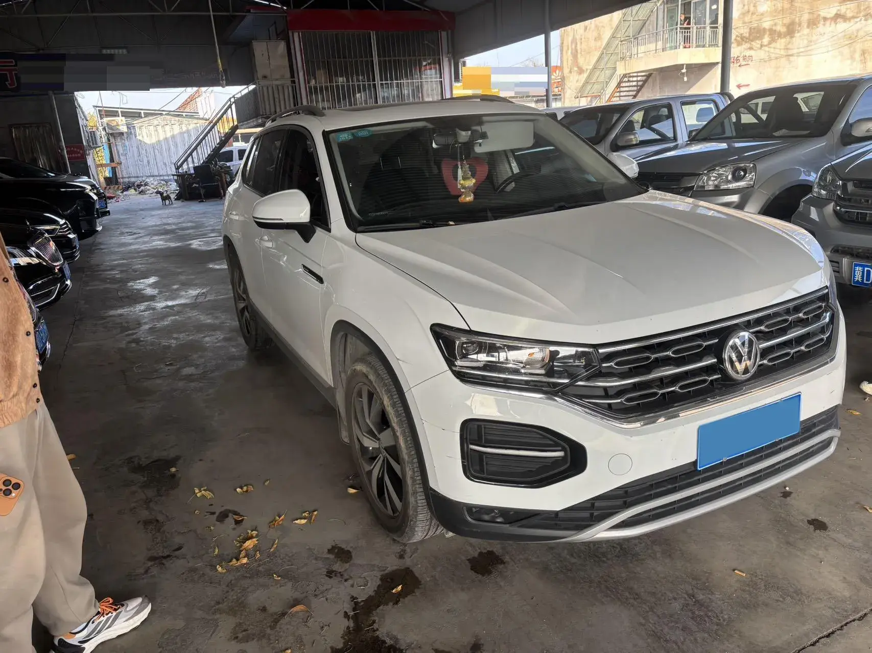 2020 VOLKSWAGEN TAYRON thumbnail 2