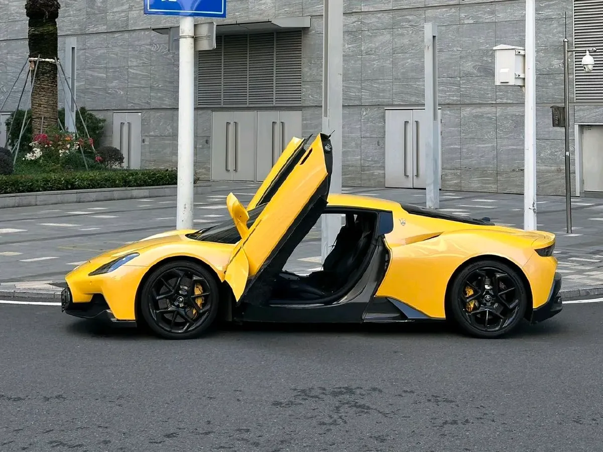 2020 Maserati MC20 3.0T 630HP V6 8DCT,autocango,china used car exporter,china ev exporter,chinese used car exporter,chinese used ev exporter