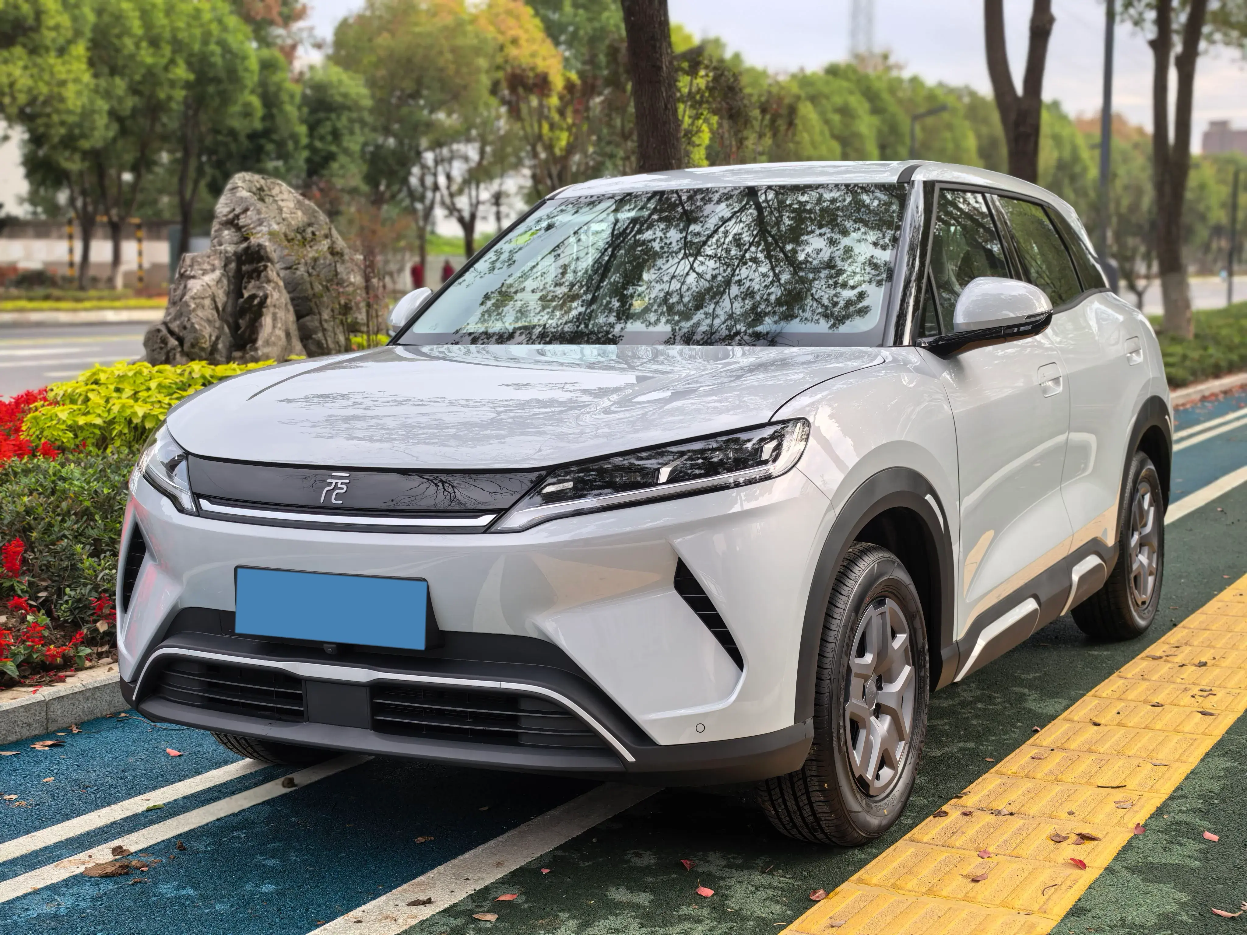 2025 BYD YUANUP view 1